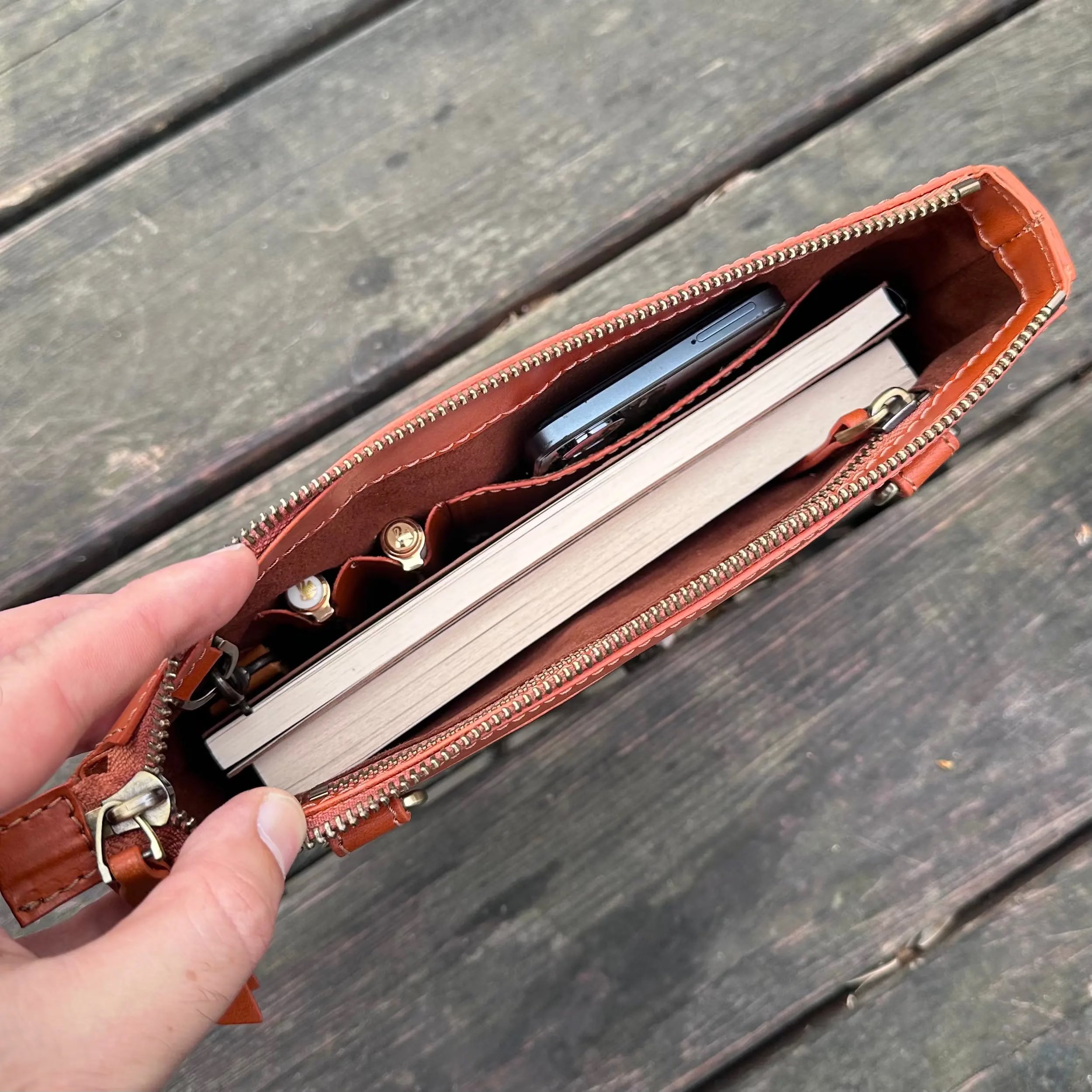 "Andaç" Lüks Hakiki Deri Çanta / Anahtarlık Hediye Kargo, İsim Kazıma, Hediye Paketi Ücretsiz !