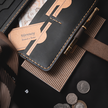 Görseli Galeri görüntüleyiciye yükleyin, &quot;Seren Pro-Chocolate🍫&quot; Lüks Hakiki Deri Uzun Cüzdan, Organizer / Kareli Defter, İsim Yazma, Şık Hediye Paketi, Ayraç, Anahtarlık ve Kargo Ücretsiz !
