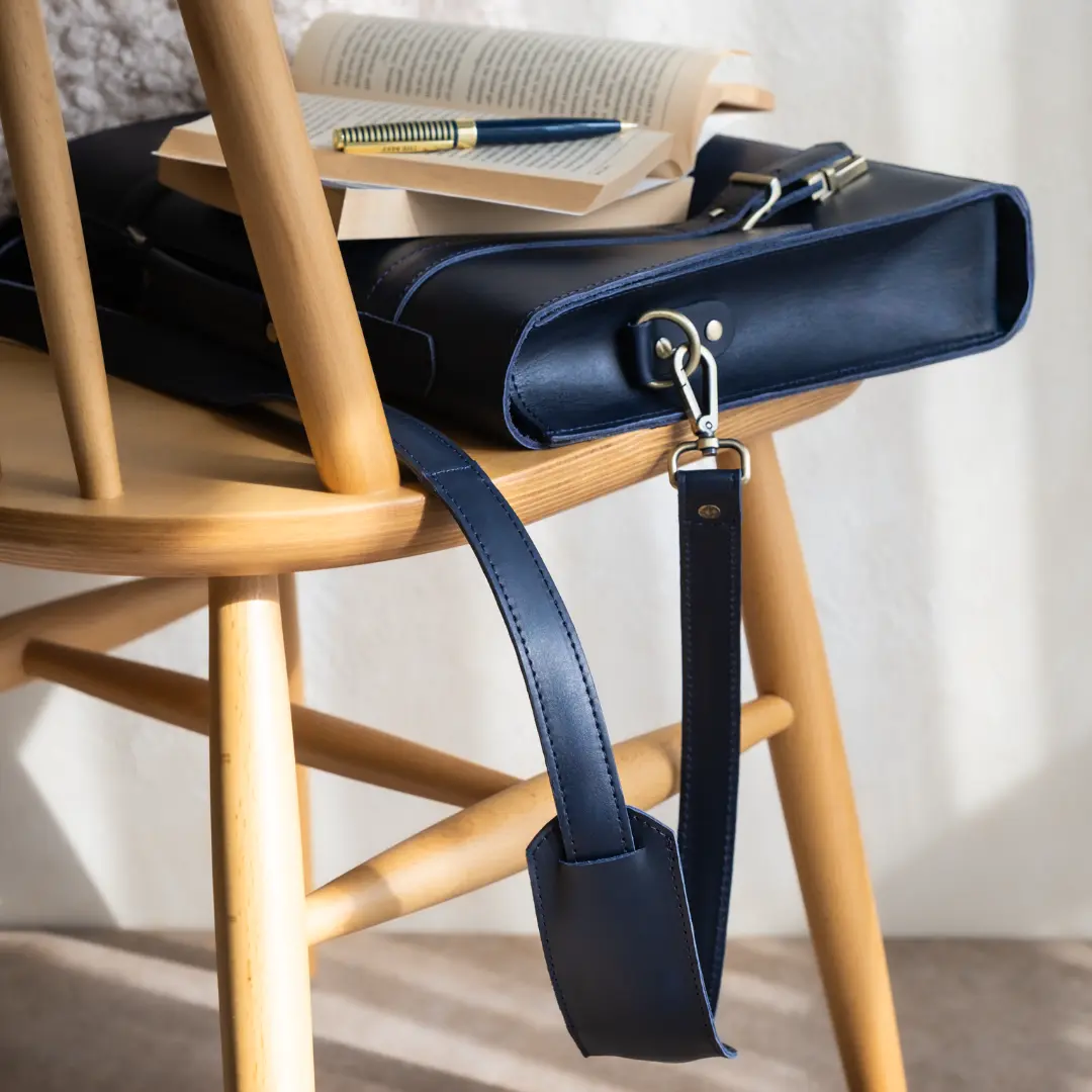 "Temur XL - Lacivert" Lüks Evrak Çantası / Anahtarlık Hediye Kargo, İsim Kazıma, Hediye Paketi Ücretsiz !