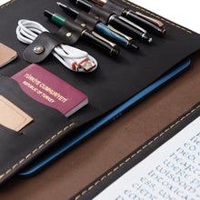 Görseli Galeri görüntüleyiciye yükleyin, &#39;&#39;Parla Sekreterlik-Chocolate🍫&#39;&#39; Lüks Hakiki Deri Organizer &amp; İPad Kılıfı / İsim Yazma, Şık Hediye Paketi, Anahtarlık ve Kargo Ücretsiz !

