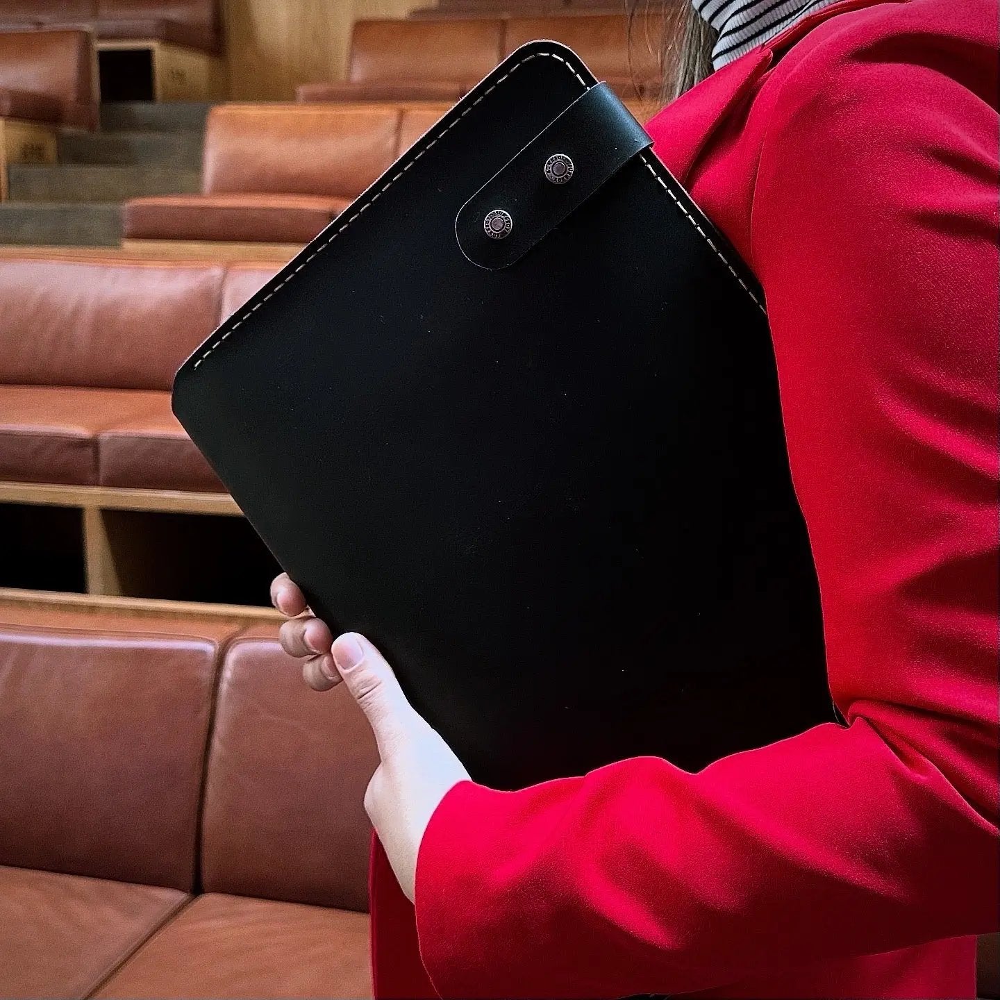 "Artunç XL-Chocolate🍫" Lüks Hakiki Deri Organizer & Macbook - İPad Kılıfı / Anahtarlık Hediye Kargo, İsim Kazıma, Hediye Paketi Ücretsiz !