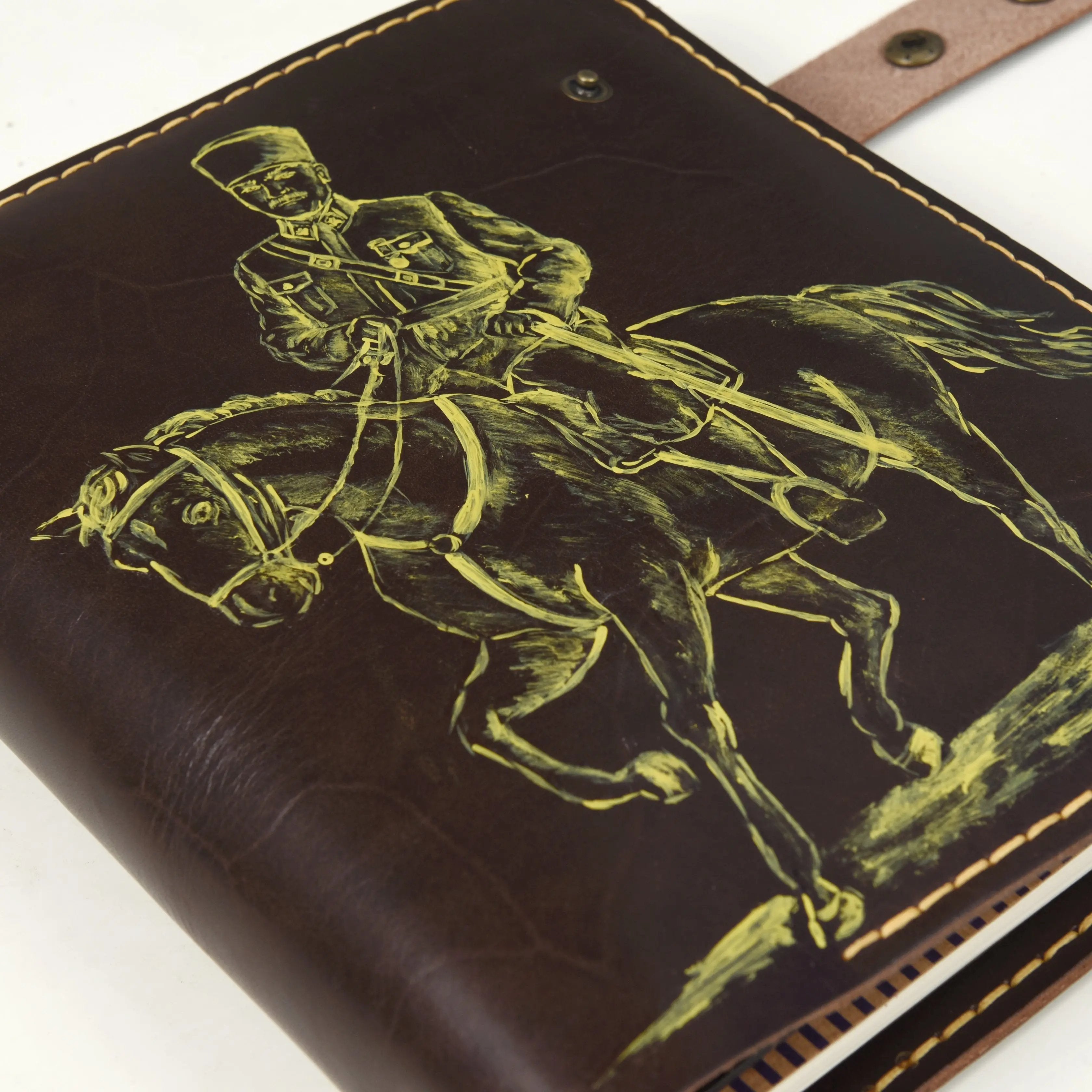 "Parla A5-Chocolate" ATATÜRK Limitli Seri 1 / Sulu Boya ile İsim Yazma, Ayraç, Anahtarlık Hediye Kargo, İsim Kazıma, Hediye Paketi Ücretsiz !