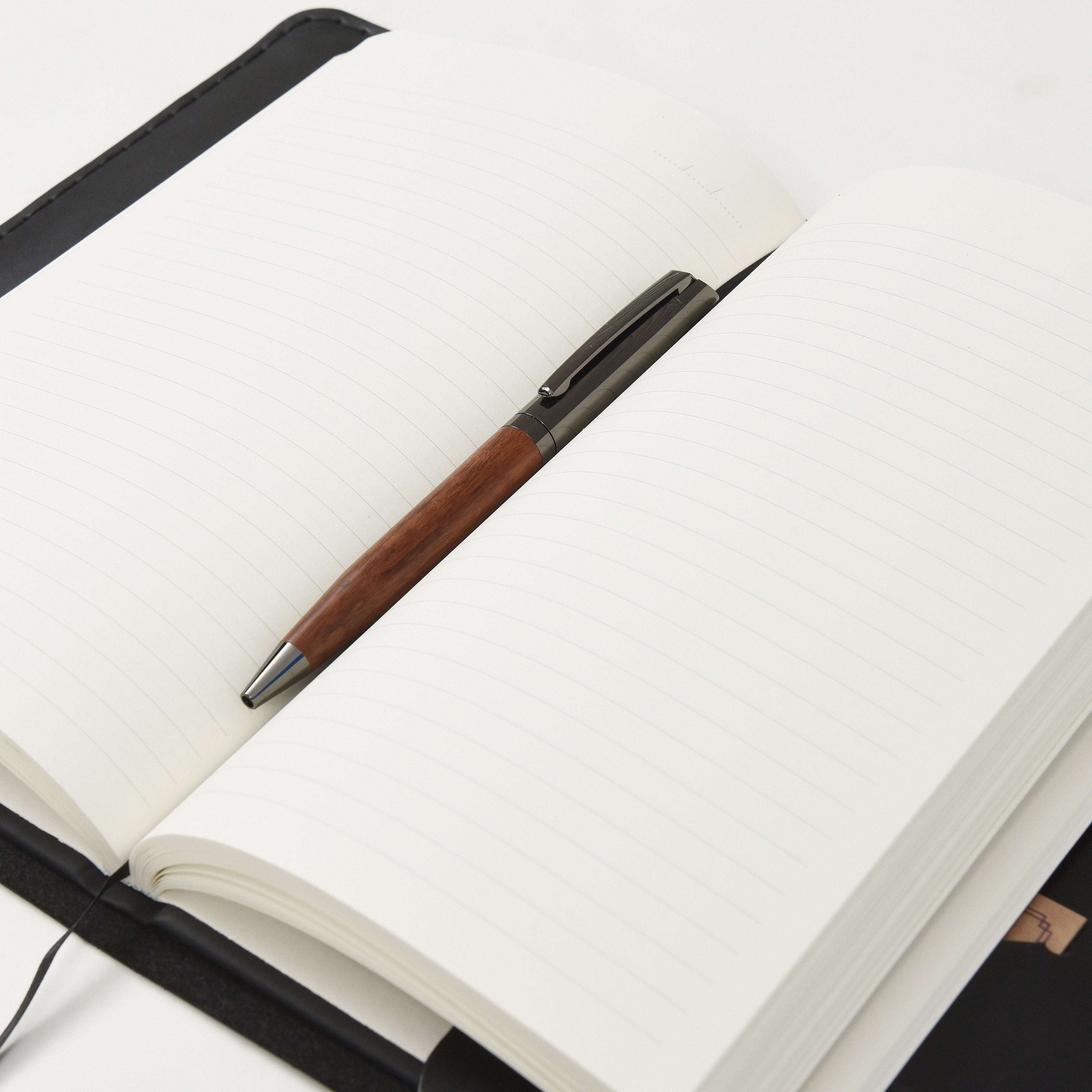 "Talu" Lüks Hakiki Deri A5 Defter Kılıfı / Çizgili Defter, Ayraç ve Anahtarlık Hediye