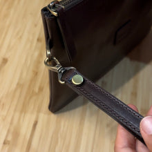 Görseli Galeri görüntüleyiciye yükleyin, &quot;Parsay&quot; Kuzu Derisi Clutch Çanta
